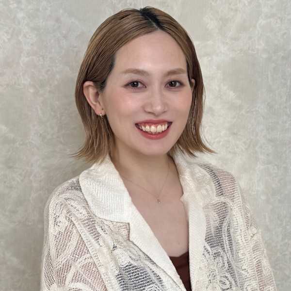 Of HAIR 宮前平店【オブヘアーミヤマエダイラテン】のスタッフ紹介。越野　百花
