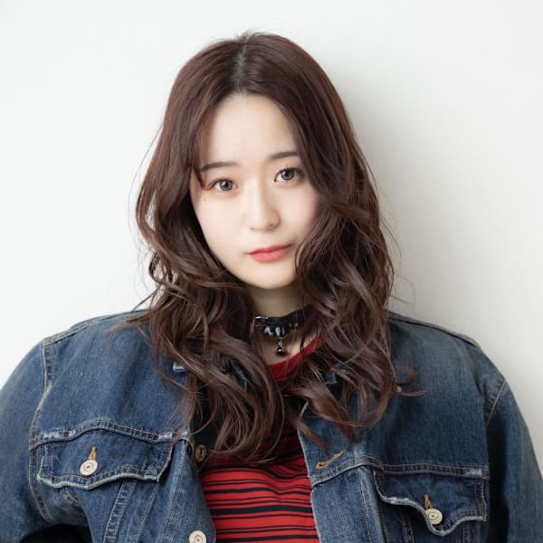 艶髪♪韓国風レイヤー×小顔巻き髪ヘア|SOURCE 天王寺