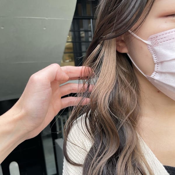 ミルクティーベージュ/インナーカラー/ハイトーンカラー