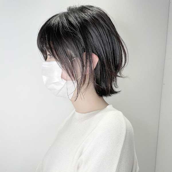 フェザーボブ　レイヤー　大人可愛い