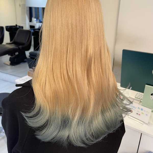 ブロンドヘア/裾カラー/水色カラー/デザインカラー
