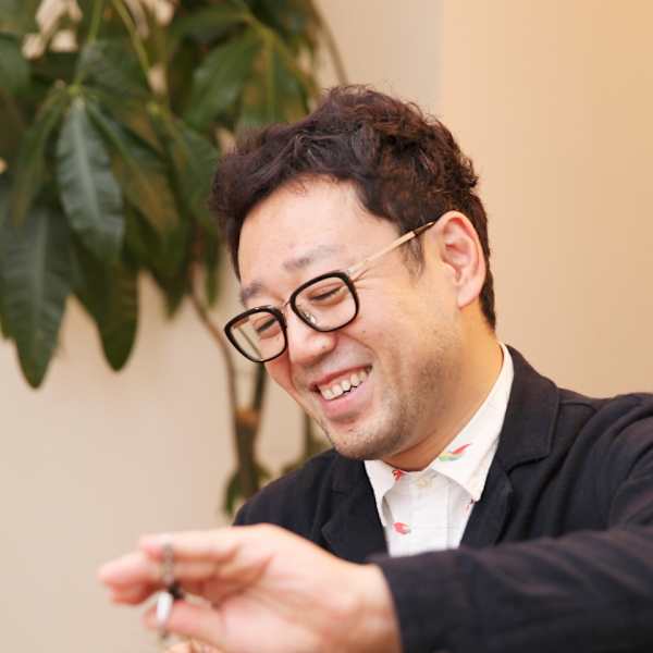 ほうせん花美容室【ホウセンカビヨウシツ】のスタッフ紹介。下ノ村　荘平