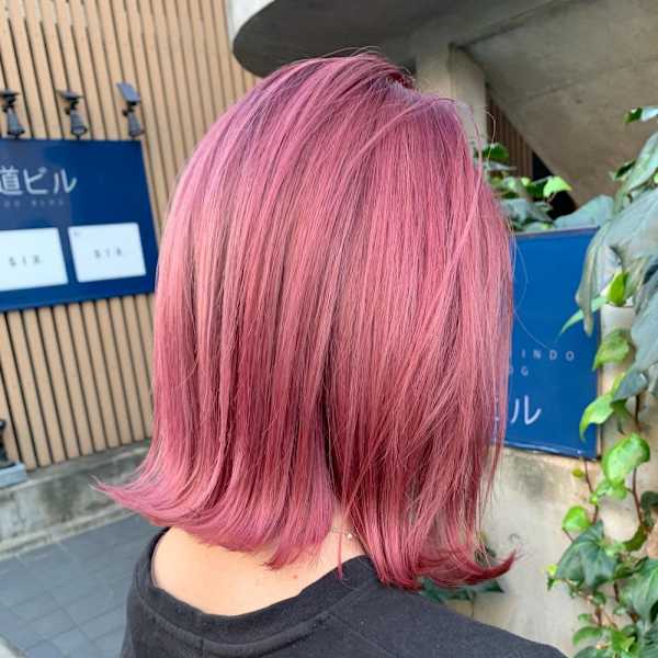 外はねボブ　ハイトーンピンクカラー