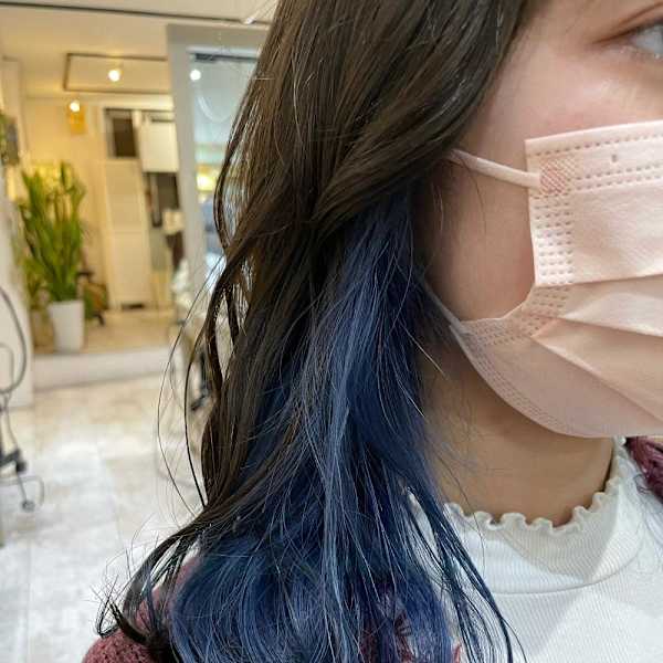 ブルー×インナーカラー　ネイビーブルー×イヤリングカラー