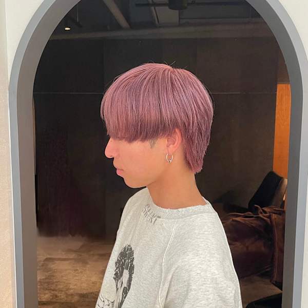 ピンクベージュ