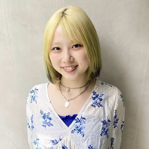 LORE福岡天神本店 インナーカラー特化型美容室ブリーチ・インナーカラー美容室【ロアフクオカテンジンホンテン インナーカラートッカガタビヨウシツ ブリーチ インナーカラービヨウシツ】のスタッフ紹介。かえ ブリーチ