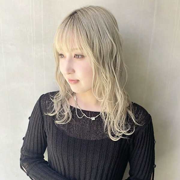 LORE福岡天神本店 インナーカラー特化型美容室ブリーチ・インナーカラー美容室【ロアフクオカテンジンホンテン インナーカラートッカガタビヨウシツ ブリーチ インナーカラービヨウシツ】のスタッフ紹介。kureha ブリーチ