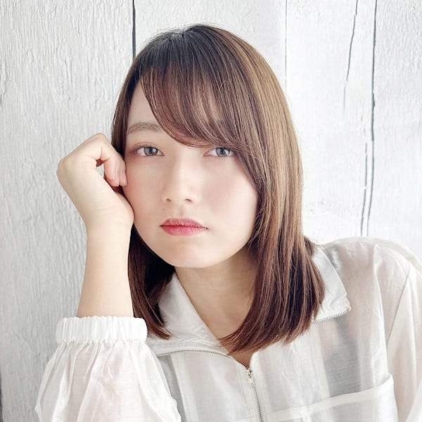 レイヤーの入ったナチュラルストレートスタイル|hair make nalu 荻窪西口 白山神社参道通り店