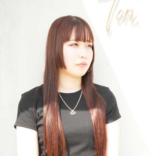 Hair Make Billow丸亀店【ヘアーメイクビロー マルガメテン】のスタッフ紹介。篠原トワ