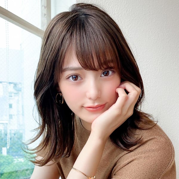 ミニウルフ前髪パーマ韓国くびれミディアムチェリーブラウン