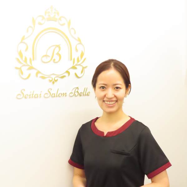 女性専用整体サロン ベル【ジョセイセンヨウセイタイサロン ベル】のスタッフ紹介。サキセンセイ