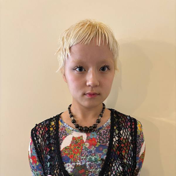 ハイトーンベリーショート