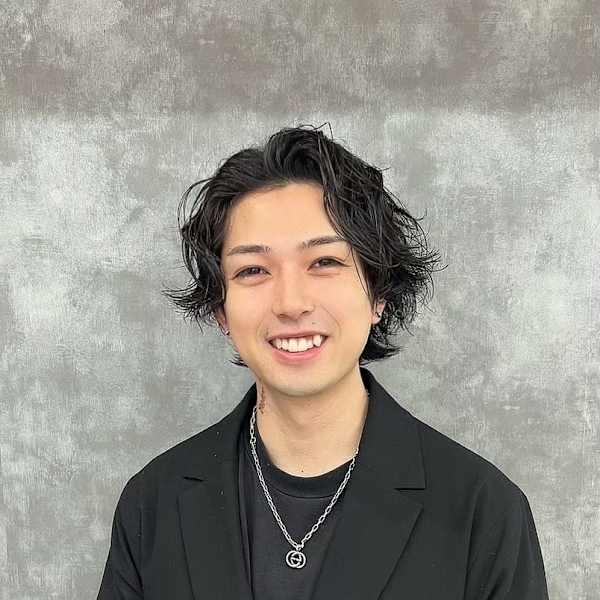 AROH -men’s cut & men's perm- 船橋店【アローメンズカットアンドメンズパーマフナバシテン】のスタッフ紹介。高橋優斗 [船橋]