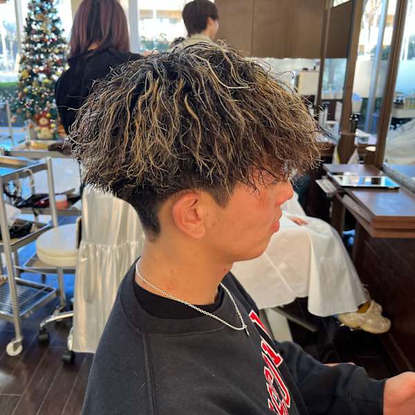 AROH×スタイル|AROH -men’s cut & men's perm- 船橋店