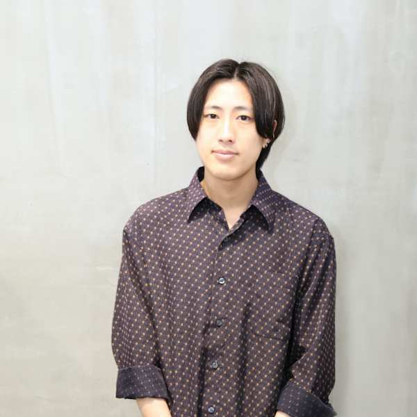 【ヘアケア特化型サロン】newi 梅田【ヘアケアトッカガタサロン ネウィ ウメダ】のスタッフ紹介。riku
