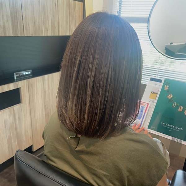 ハイライト透明感カラーボブスタイル