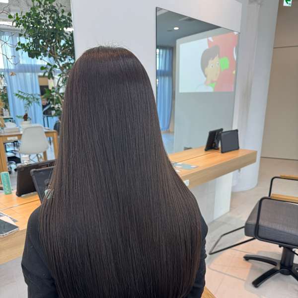 暗髪ロングレイヤー