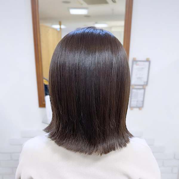 ツヤ感&透明感際立つ🫧上品切りっぱなしボブ|Link Heart