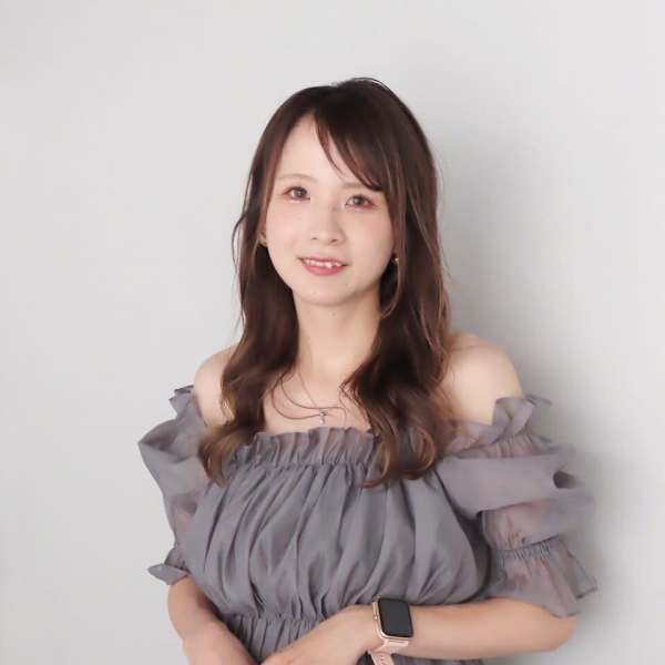 仙台 美容院 siki.salon 髪質改善 完全完結型個室サロン【センダイビヨウインシキサロンカミシツカイゼンカンゼンカンケツガタコシツサロン】のスタッフ紹介。高橋  葵