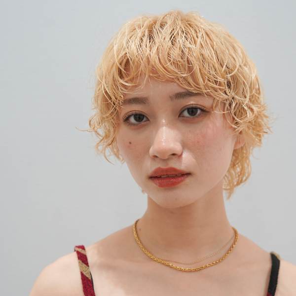 ブリーチパーマでつくる　ニュアンス感満載な垢抜けヘア|ANTI