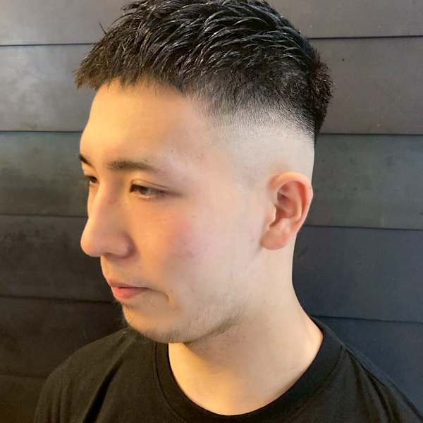 フェードカット スキンフェード クロップ 黒髪ショート|THIS IS BARBER 2nd