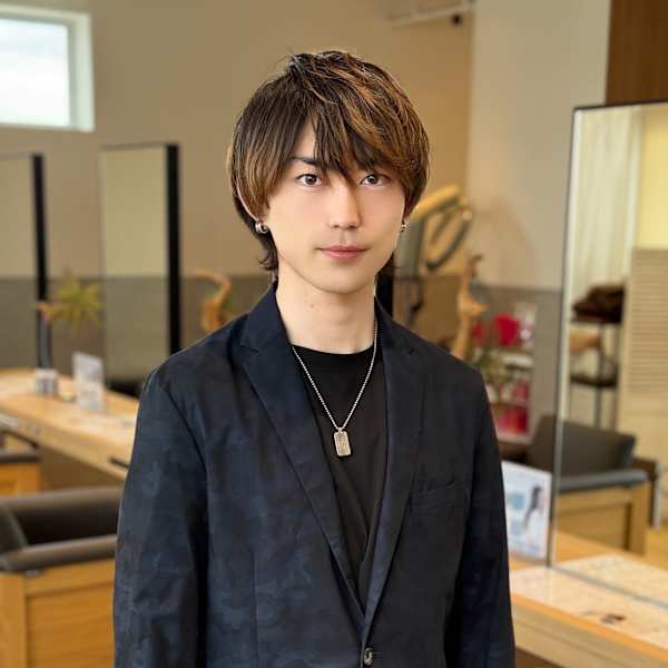 MODE K's Hers 高槻店【モードケイズ ハーズ】のスタッフ紹介。長谷川 忠杜