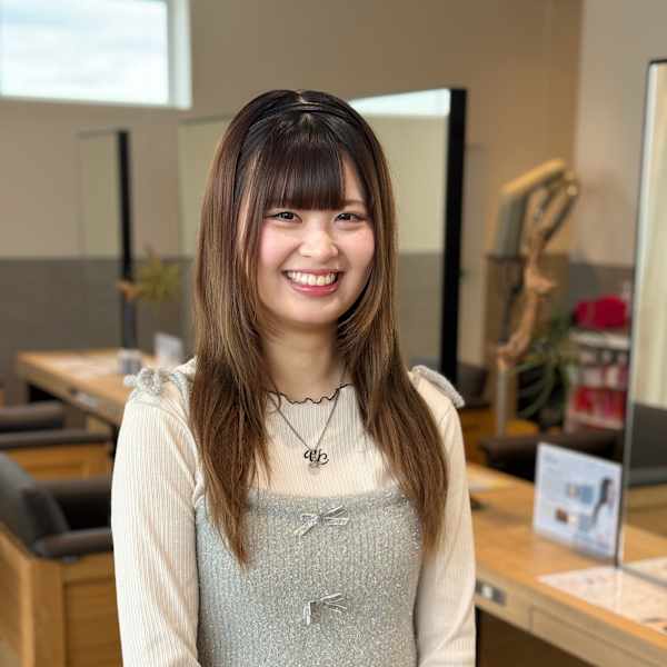 MODE K's Hers 高槻店【モードケイズ ハーズ】のスタッフ紹介。上村 胡愛