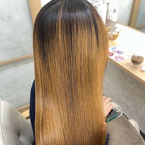 ブリーチ毛の縮毛矯正