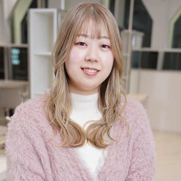 NYNY 姫路本店【ニューヨークニューヨーク ヒメジホンテン】のスタッフ紹介。東家朱里
