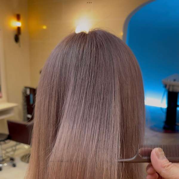 ピンクグレイッシュカラー