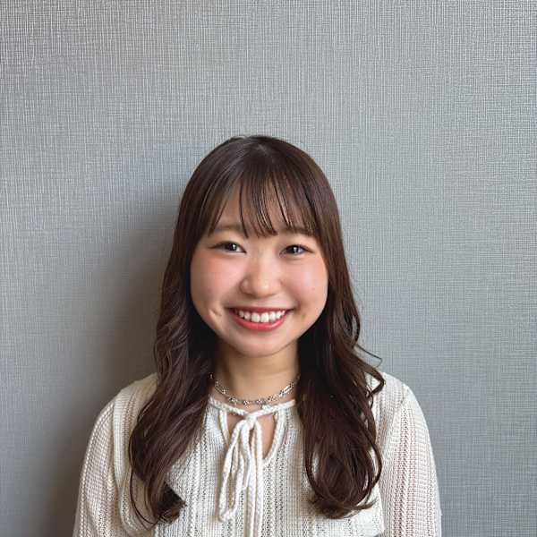 アクイール【アクイール】のスタッフ紹介。下村天音