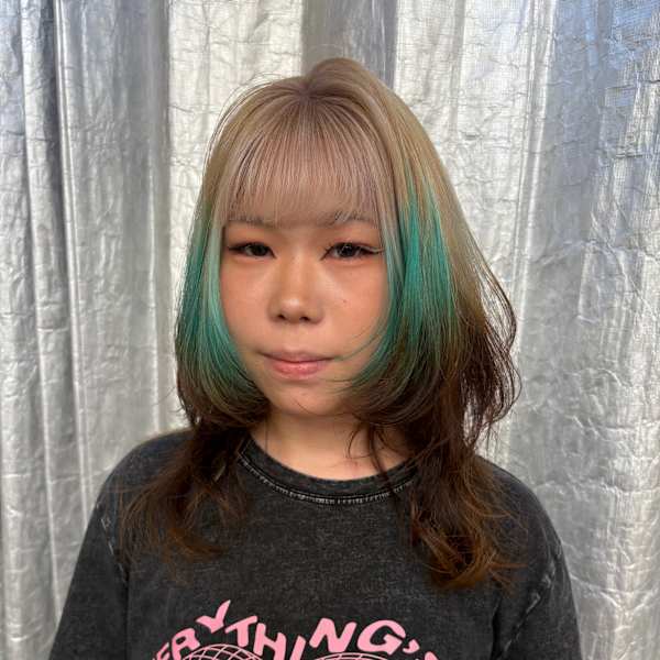 ステップボーンカット/ウルフカット/デザインカラー