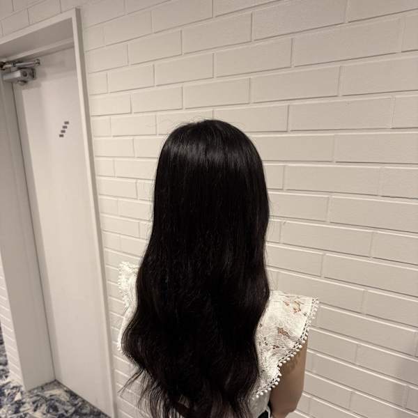 暗髪ロング