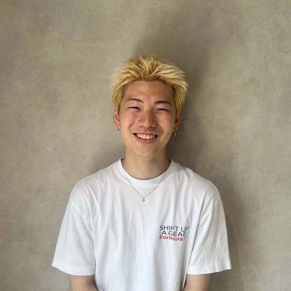 miu by KENJE【ミューバイケンジ】のスタッフ紹介。宇都宮 良太