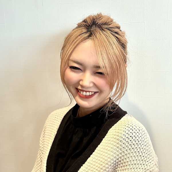 HAIR & MAKE EARTH 会津若松店【ヘアメイクアース アイズワカマツテン】のスタッフ紹介。秋山和己