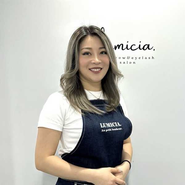 眉毛/アイブロウサロンLUMICIA.-TOKYO-池袋西口店【眉毛専門店】【マユゲアイブロウサロン ルミシアトウキョウ イケブクロニシグチテン マユゲセンモンテン】のスタッフ紹介。マリナマリナ マユ
