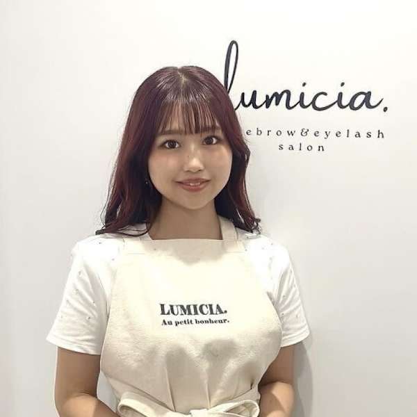 眉毛/アイブロウサロンLUMICIA.-TOKYO-池袋西口店【眉毛専門店】【マユゲアイブロウサロン ルミシアトウキョウ イケブクロニシグチテン マユゲセンモンテン】のスタッフ紹介。レオナ マユゲ