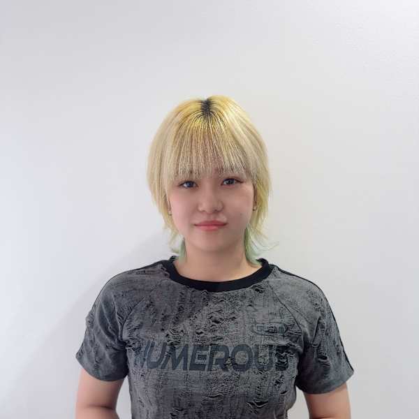 HAIR & MAKE EARTH 高田馬場店【ヘアメイクアース タカダノババテン】のスタッフ紹介。北窓 璃乃