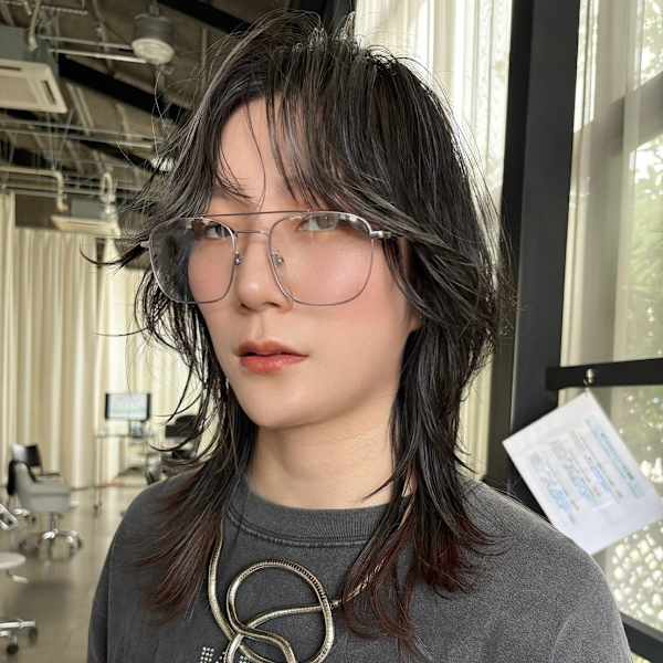 顔まわりレイヤー/ウルフヘア