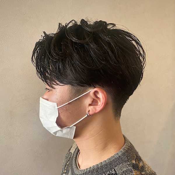 センターパート/刈り上げショート/毛流れパーマ|Luxo by Afinar