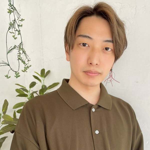 tRe hair 京都 烏丸 MILBON オージュア認定サロン【トレヘアー】【トレヘアー キョウト カラスマ ミルボン オージュア ニンテイサロン】のスタッフ紹介。秋山 友貴
