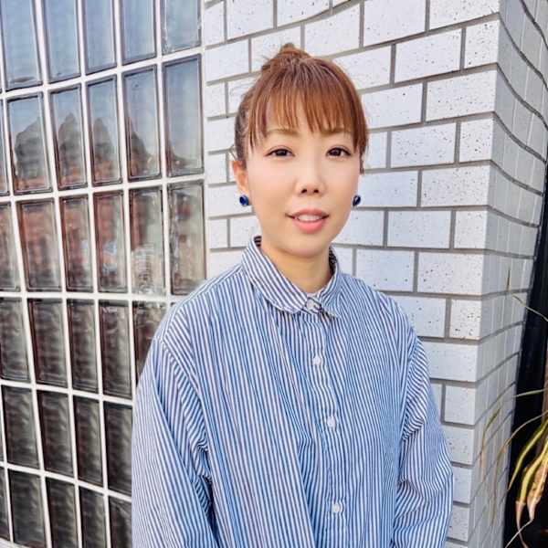 Luana hair make【ルアナヘアメイク】のスタッフ紹介。井手ゆかり