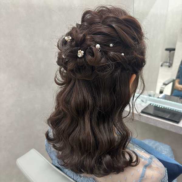 ハーフアップ編み込みヘアアレンジ/札幌大通駅個室美容室