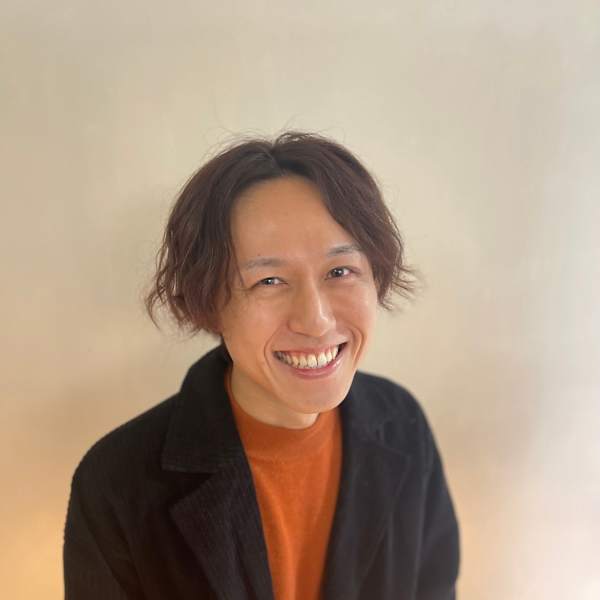 Stilla smooth【スティラスムース】のスタッフ紹介。齋藤 大暉