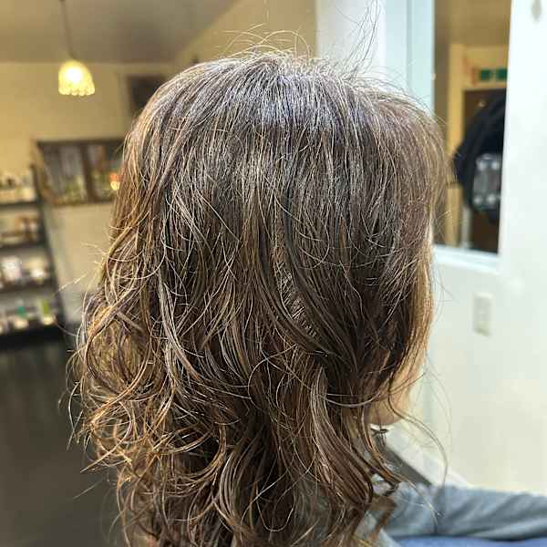 髪にボリュームを!ウェーブパーマスタイル