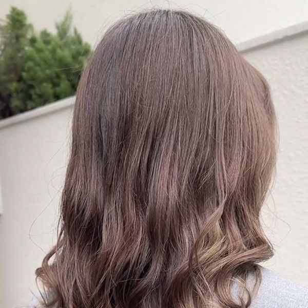 オーダー多数!ミディアムヘアのかわいい【コテ巻き風パーマ】|LAULEA 表参道