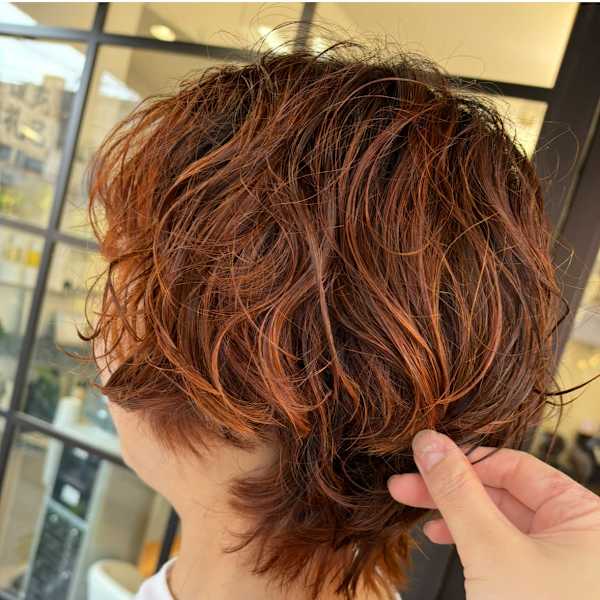 ブリーチ パーマ オレンジ系のカラーリング