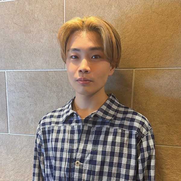 Afinar新宿【アフィナーシンジュク】のスタッフ紹介。戸羽 優心