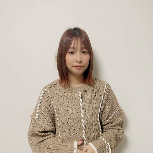 Juicy Hair 八尾店【ジューシーヘアーヤオテン】のスタッフ紹介。石山 愛美