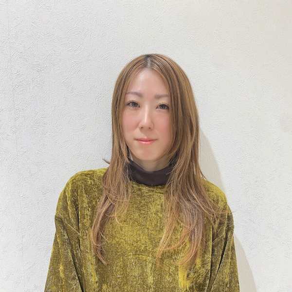 Juicy Hair 八尾店【ジューシーヘアーヤオテン】のスタッフ紹介。松山 千華